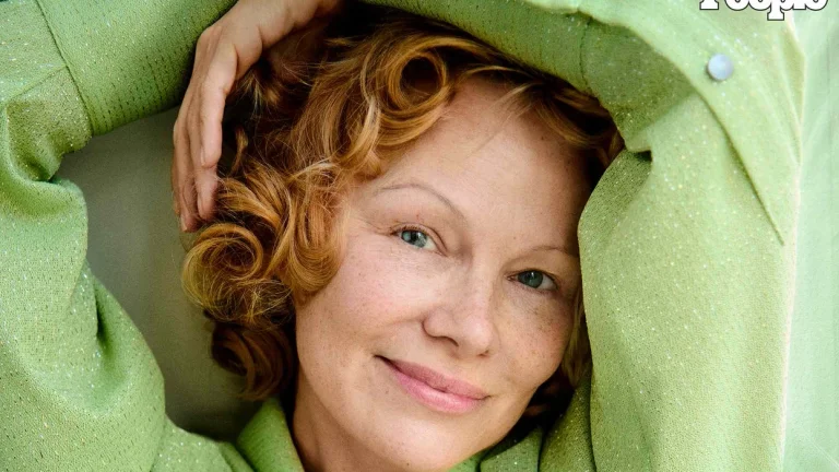 Pamela Anderson je videla njegove znane filtre: Naravna transformacija v “Ljudje”