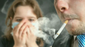 Immediately remove the smell of tobacco from your clothes and furniture: A Simple Way to Change Everything
