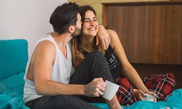 11 Things Happy Couples Do Before Sleep