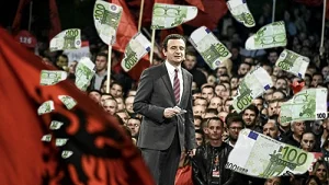 Nadal grupa studentów widziała 100 euro, które Kurt dzielił na lokalne wybory? Zostawiasz to dla czegoś niezwykłego?