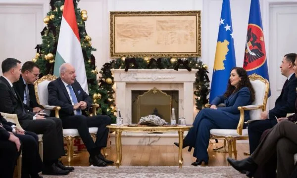 Kosovo 방문 후 헝가리 대통령 : 유럽의 안정성을위한 서부 발칸의 안정성, Hugaria