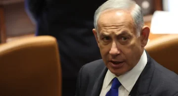 האם הפוליטיקה תפרוש?