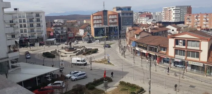 Cline. Ciudadano con su hija encuentra su billetera a 1700 euros, la entrega a la policía