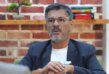 Ismet Kryeziu: Votimi nëpër salla dasmash e restorante në diasporë është i kundërligjshëm