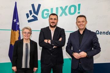 Analysts가 파티, Blerim Gashi가 Guxos에 합류