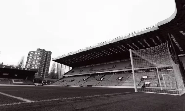 Vadideki trajedi, Charlton'un fan değişiklikleri tribunana'daki maç sırasında yaşar