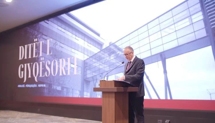 יו"ר עליון: לחץ ציבורי, תגובות של פקידי המדינה מפרות עצמאות שיפוטית