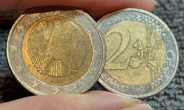 Rendőrségi nyomozás a június 1. és november között elfogadott hamis pénz ügyében