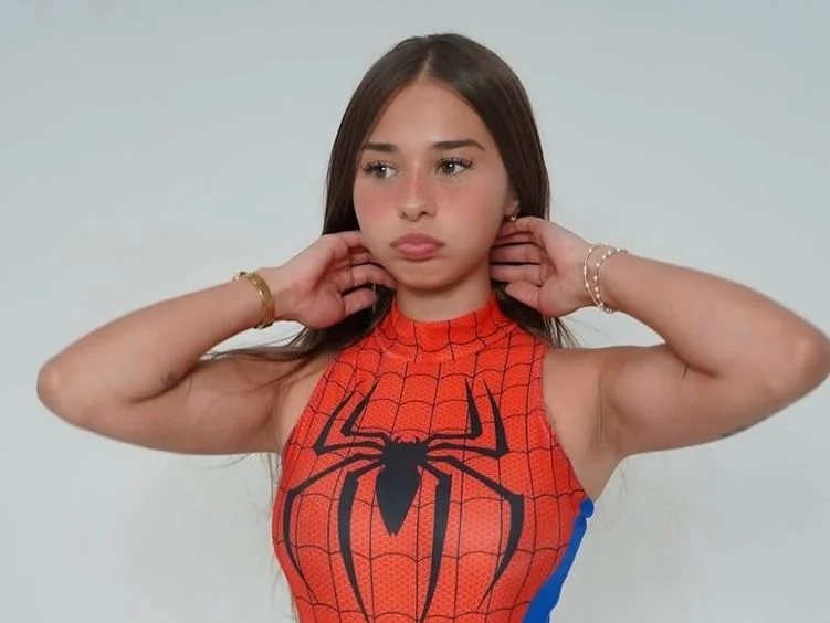 רק רק רק אוהדי הכוכב גילו את הדמות המטורפת: “זכיתי ב-95 מיליון דולר”