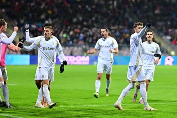 Albion Candor Finds Goal in zwei Monaten