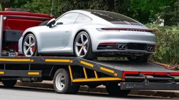 Panic in Russia, hundreds of Porsche “cars stopped suddenly and couldn't move”
