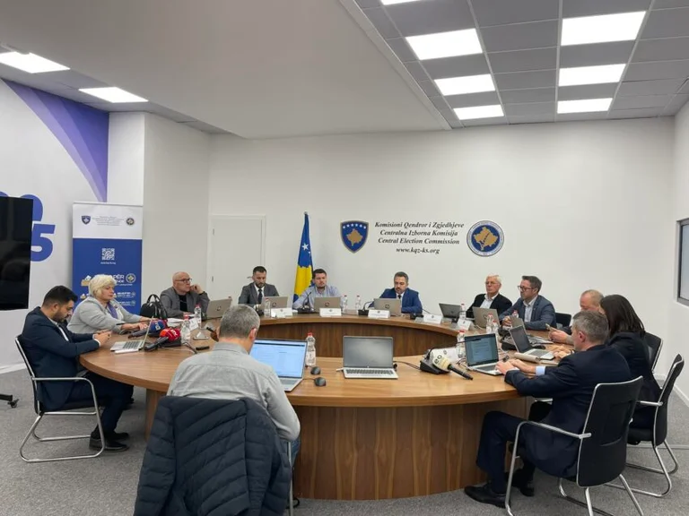 LVVV PDK dans la CEC ne peut à nouveau accepter les bureaux de vote en dehors du Kosovo