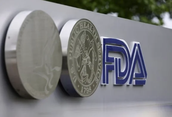 ניו יורק טיימס: ה-FDA מחבר את מותם של 10 ילדים לחיסון COVID-19