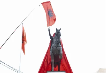 Skenderbeu 9 월은 Kicevo, Ahmeti : 국립 Pride의 상징