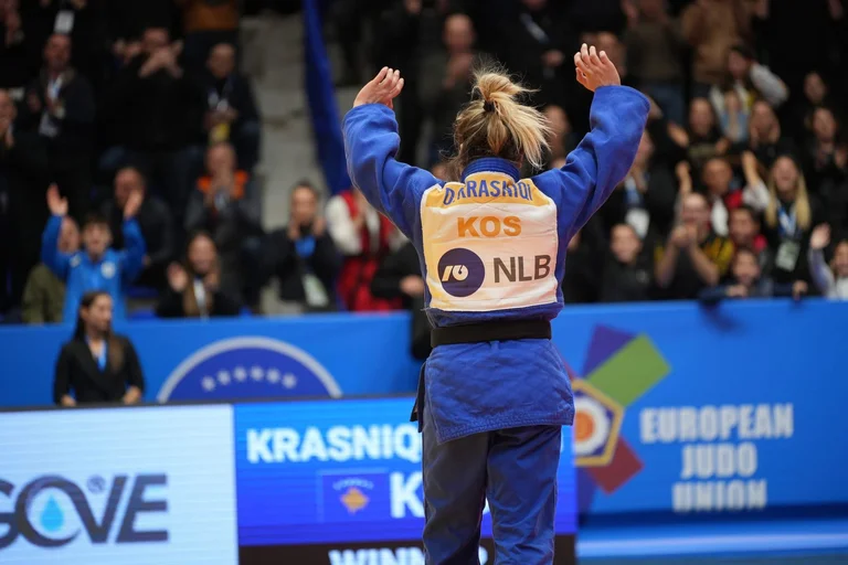 Krasniqi District in de halve finale van Abu Dhabi Grand Slam 2025
