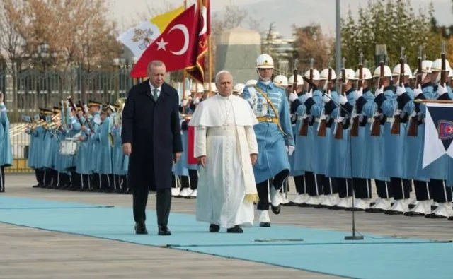 Pope Leon is expected by Erdogan in Ankara