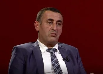 Brahimaj: Ministrin Aliu dhe vartësin e tij bora i paska zënë në befasi në mes të dimrit – Siç duket Durmishi është i zënë me fushatë