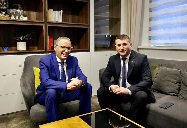UP professzor, Joy Qerimi csatlakozik PDK