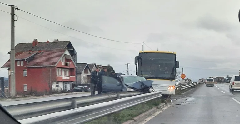 Авария на улице Приштины. Приштина.