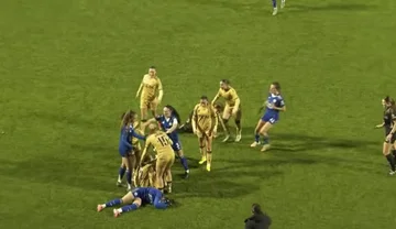 Größere Feldmädchen sind die meisten “egre” in Fußball (VIDEO)