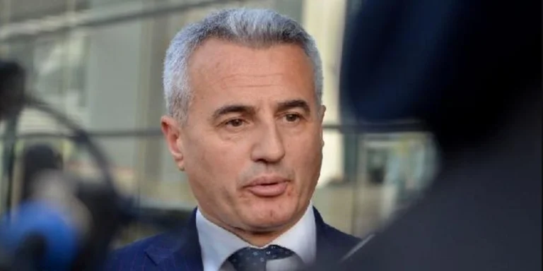 Avokati Koci pas dënimit të Shukri Bujës thotë se procesi kishte shkelje, paralajmëron ankesë