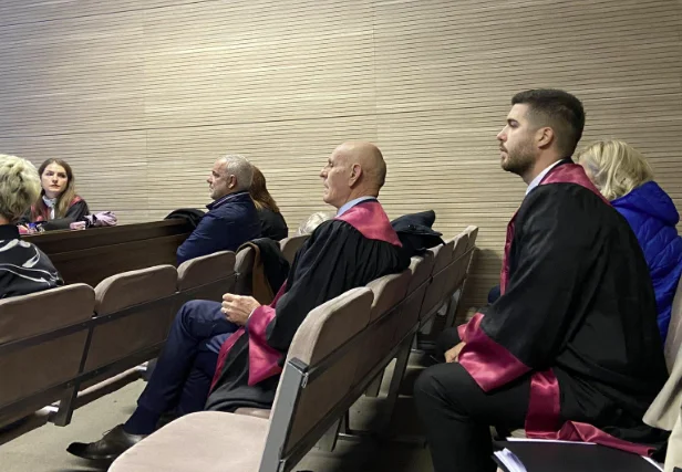 Iniţiatorii Ministerului Infrastructurii, inclusiv mama rapperului