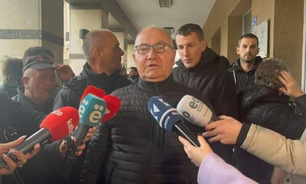 Muncitorii de la “Traficul Urban” speră să întâlnească mâine extraordinarul Parlament Pristina