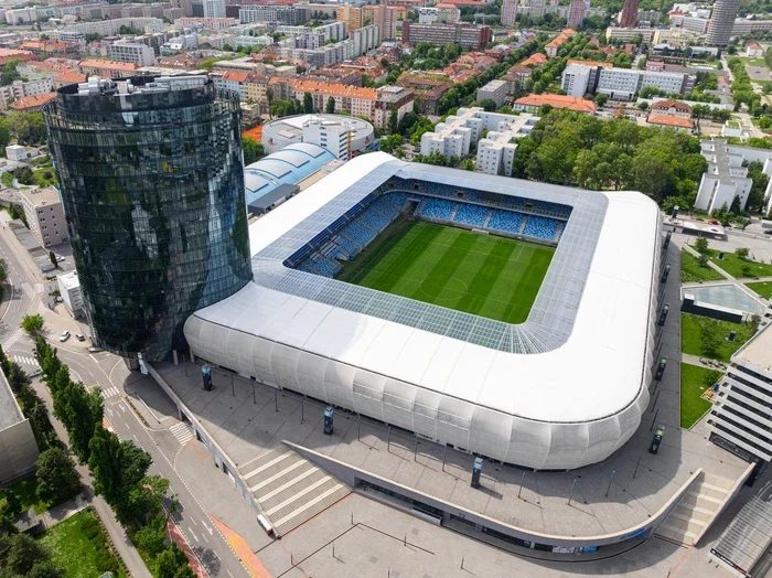 Slovacia desfăşoară în sfârşit stadionul unde va fi jucat meciul cu Kosovo