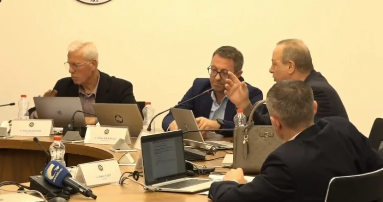 דיון ב-CEC לתקציב: ה-VVV אינו דואג לשלמות ההצבעה, דורש diaspora לא להיות מועבר למכתבים בדואר