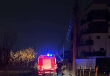 경찰은 어제 사망 한 노동자의 경우를 조사하고 세부 정보를 제공합니다 : 그의 동료는 사건의 의식을 잃었다