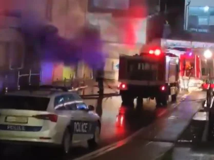 חלק מ- “Ryal Mall” ככל הנראה היה מעורב באש אמש, לא עשן גדול.