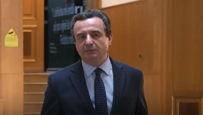 הוא לא עשה את שתי הניסיונות הממשלתיים: קורט הודה פעם שאם הוא מקבל ממשלה, “faji” הוא VV