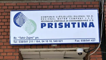 물없이 Pristina 지역의 일부 지역, 의사는 감소에 대해 이야기