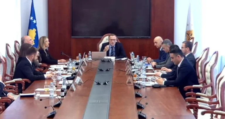להורדה U.d. התובע הכללי של המדינה Kelmendi: החלטתי שעד הסוף אהיה סטואי.
