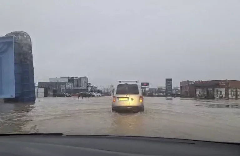 בבבים “Ije”, מוצפים לאחר הגשמים (VIDEO)