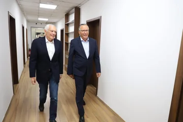 클락의 Hague, Hamza에 대한 증언 : Kosovo에서 곧 전쟁과 평화의 지도자