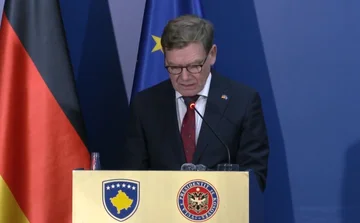 독일어 최고 diplomat : Kosovo는 곧 정부를 받아야합니다.