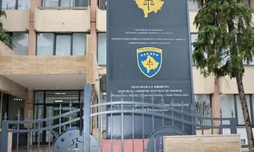 Za stanovanje je koristila skoraj pol milijona evrov, na koncu pa je Sépi prodal, posebni tožilec sproži obtožbe proti trem ljudem.