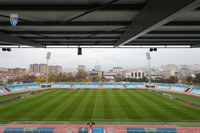 יו"ר FFC Agim Ademi מאשר הערב את משחק הקוסובו-Kosovo. שווייץ שווייץ שווייץ