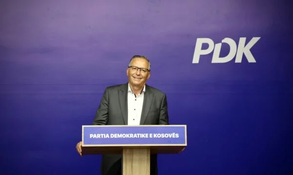 השר, חבר הפרלמנט, ראש עיריית BQKA. מי הוא Bedri Hamza, יו"ר PDK החדש