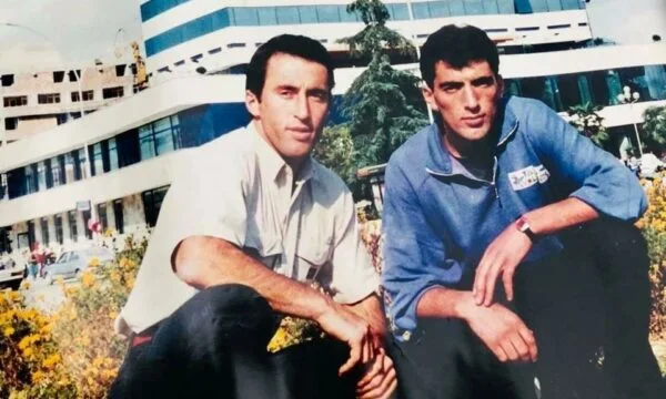 Haradinaj מנציח את אחיו הגיבור ביום הולדתו