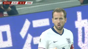 Harry Kane ungehindert, punktet zweites Tor in Richtung Albanien