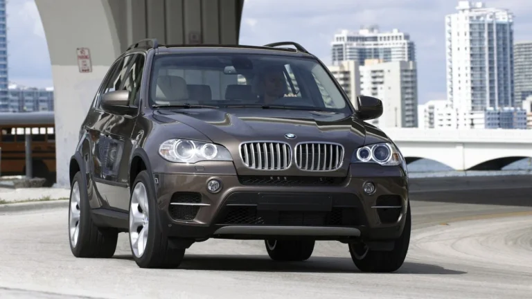 הדלת פגעה בידו של הבעלים, BMW מצווה לשלם 1.9 מיליון דולר פיצויים