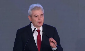 Ali Ahmeti: Zwei Asiaten, wie die beiden Flügel des Adlers.