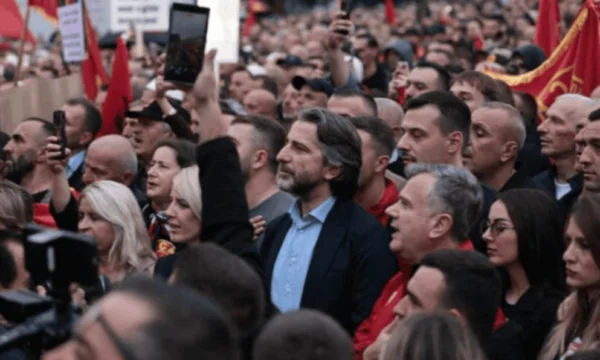 ראמה תומכת במחאה עבור מנהיגי KLA לשעבר: פריסטינה היא איתך