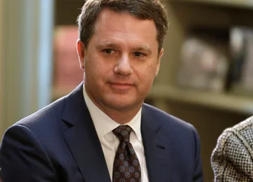 Walmart Executive Director McMilon will retire in a decade, senior chief appointed Furner