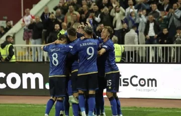 == Weblinks ==* Offizielle Website (englisch) Weltmeisterschaft, FIFA mit bedeutendem Posten für Dardans