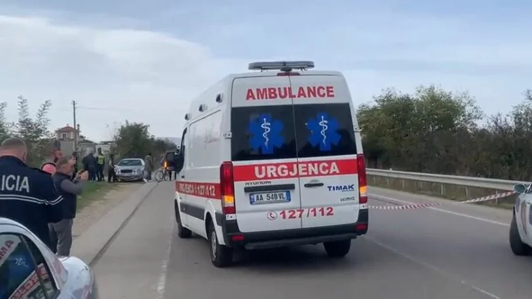 תאונה טרגית בטירנה, שני מתים לאחר שהמכונית נופלת לצוק