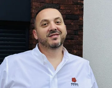 Novinar Leonard Kerquki se odzove tudi na Doniko Gervalo po nesreči v Oluri-Krakiju “.