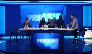 Parim Olur iz Nezir Krakija se zaleti v “Predstavitev”) V IDEO